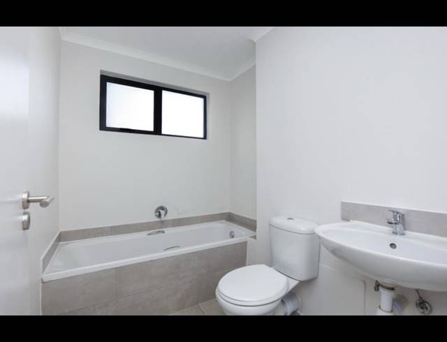 2 BEDROOM APARTMENT FOR SALE IN HAYFIELDS